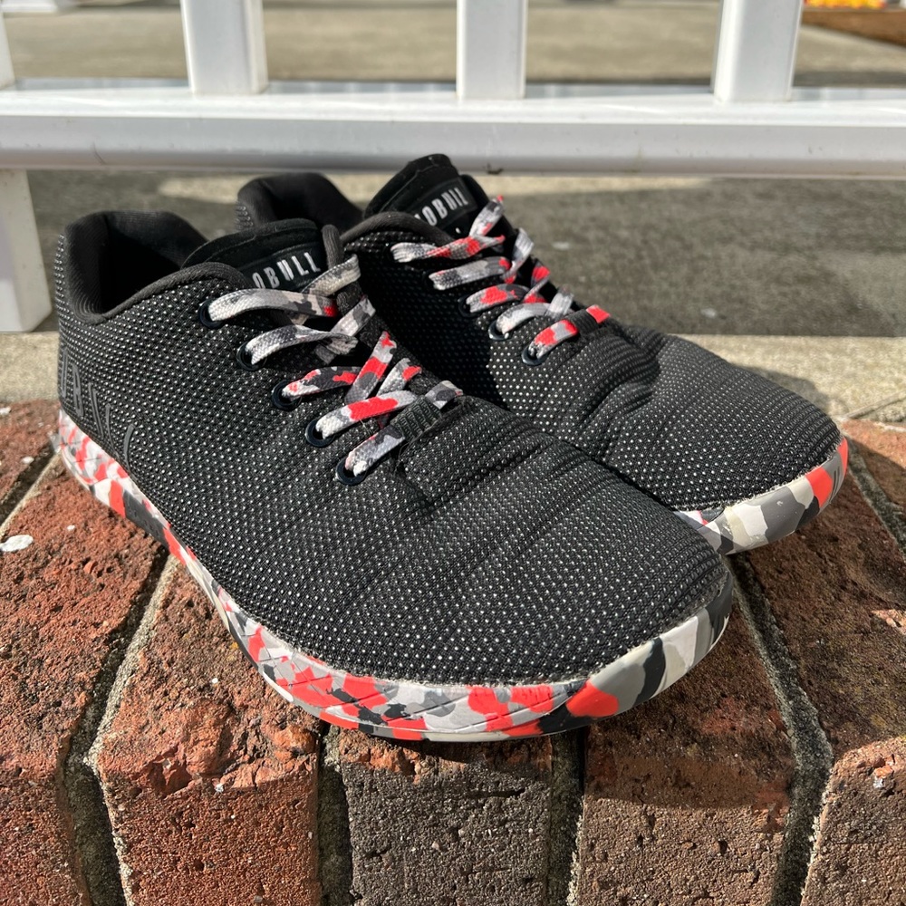 Nobull women 9.5 Wild Storm
